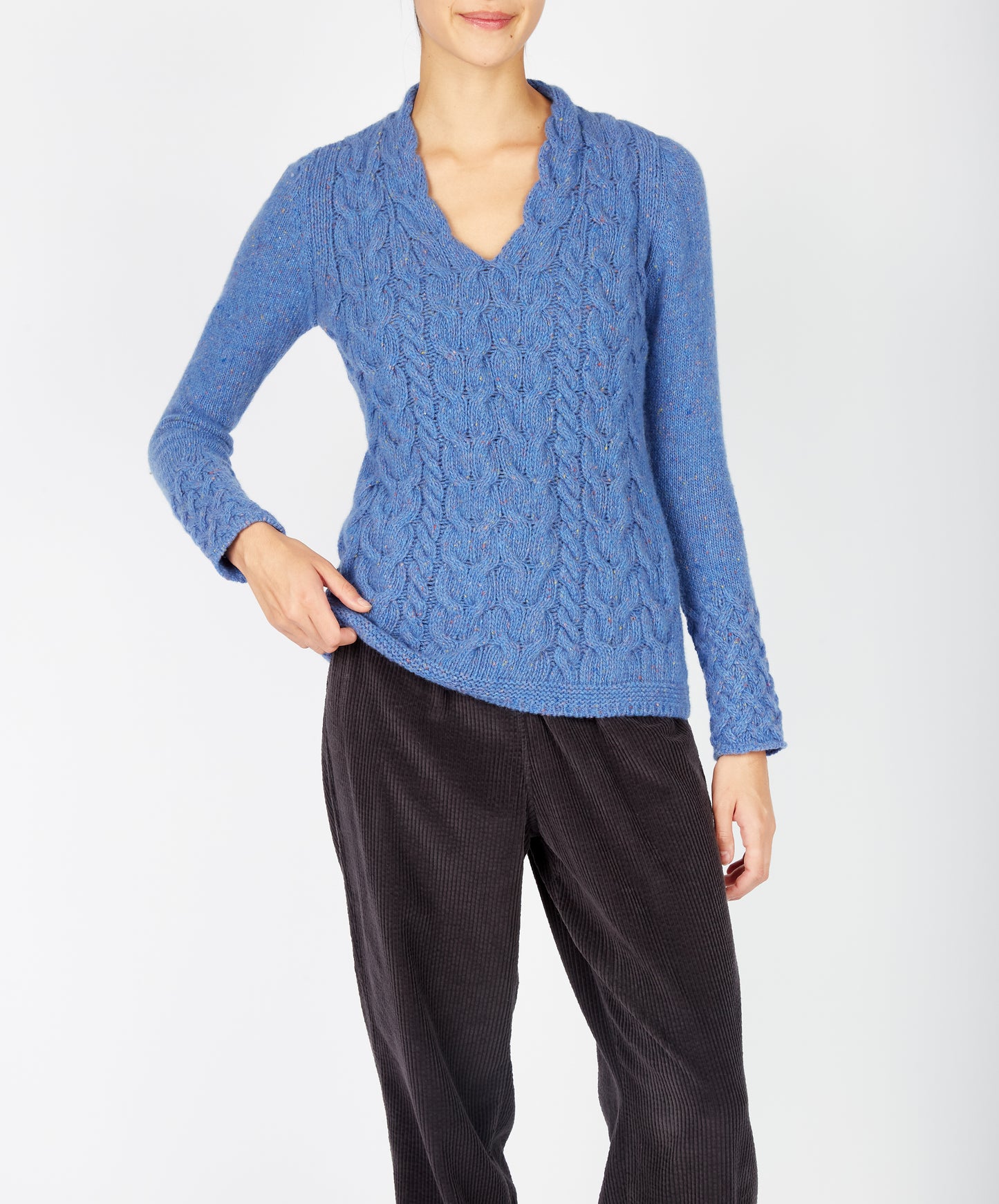 IrelandsEye Knitwear Horseshoe Cable V Neck Marina