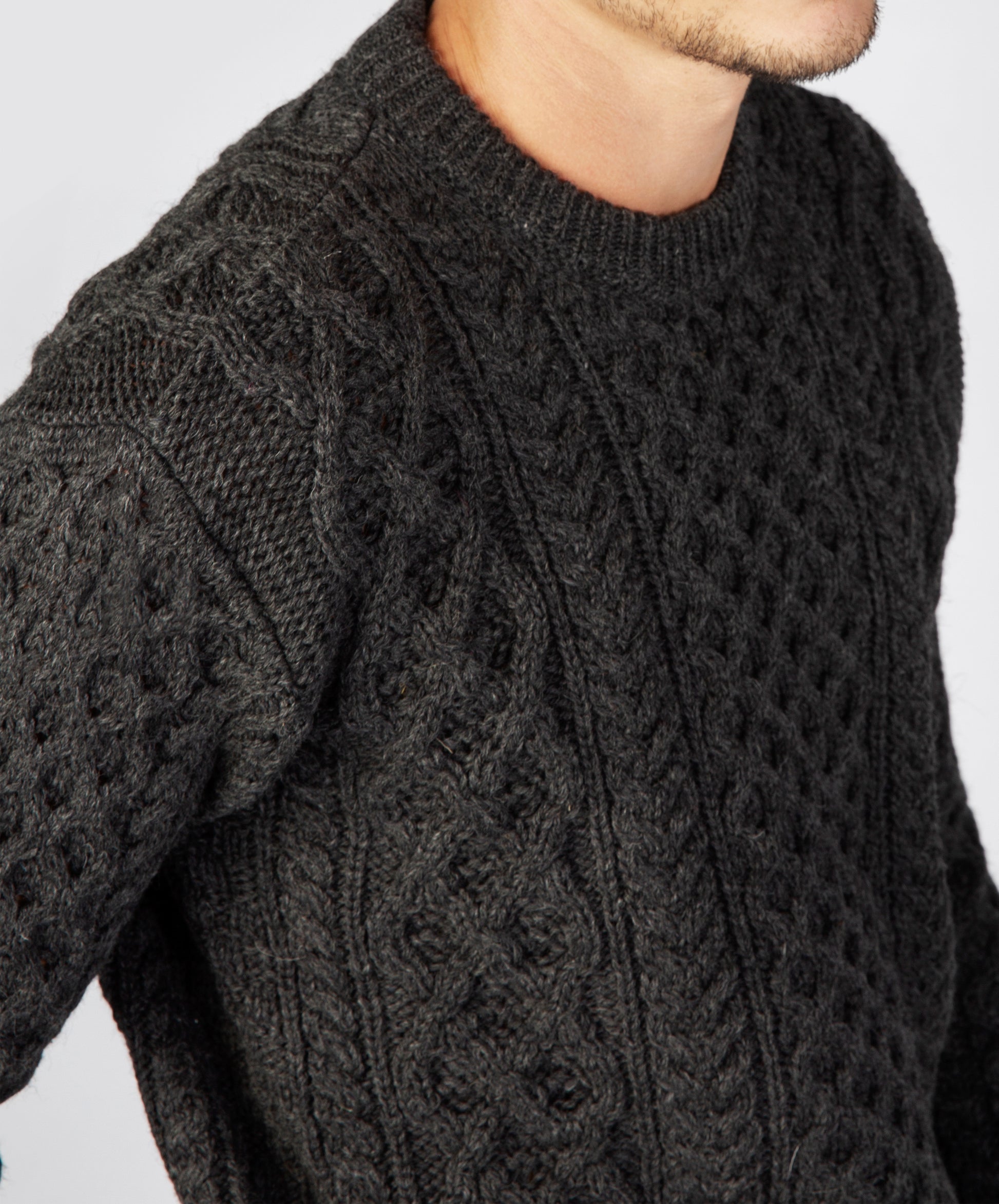 IrelandsEye Knitwear Blasket Honeycomb Stitch Mens Aran Sweater Graphite