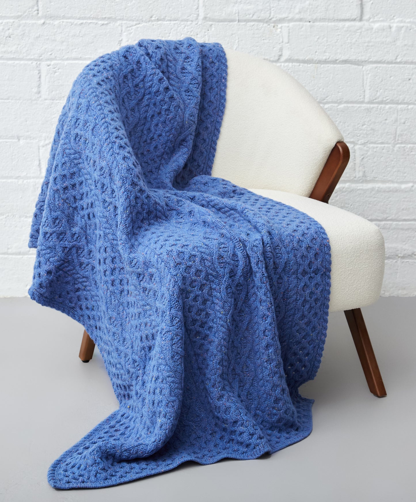 IrelandsEye Knitwear Luxe Aran Throw Marina
