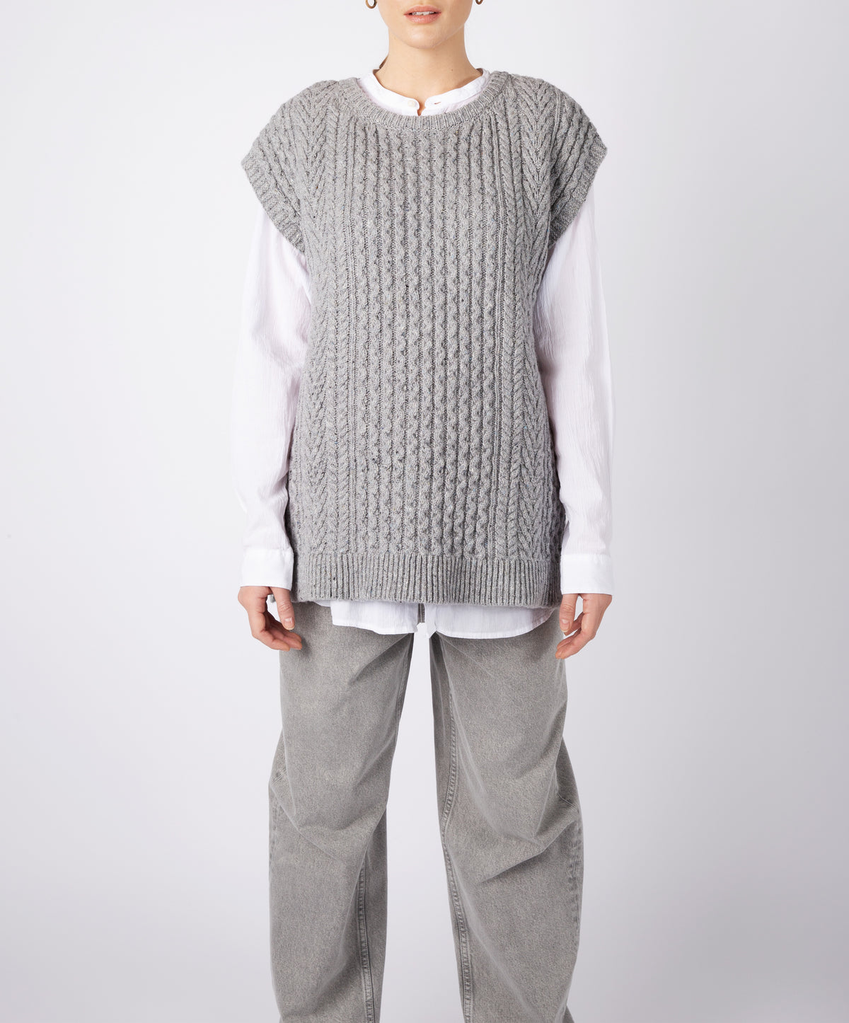 IrelandsEye Knitwear Women's Knitted 'Fennel' Oversized Aran Sweater Vest Pearl Grey