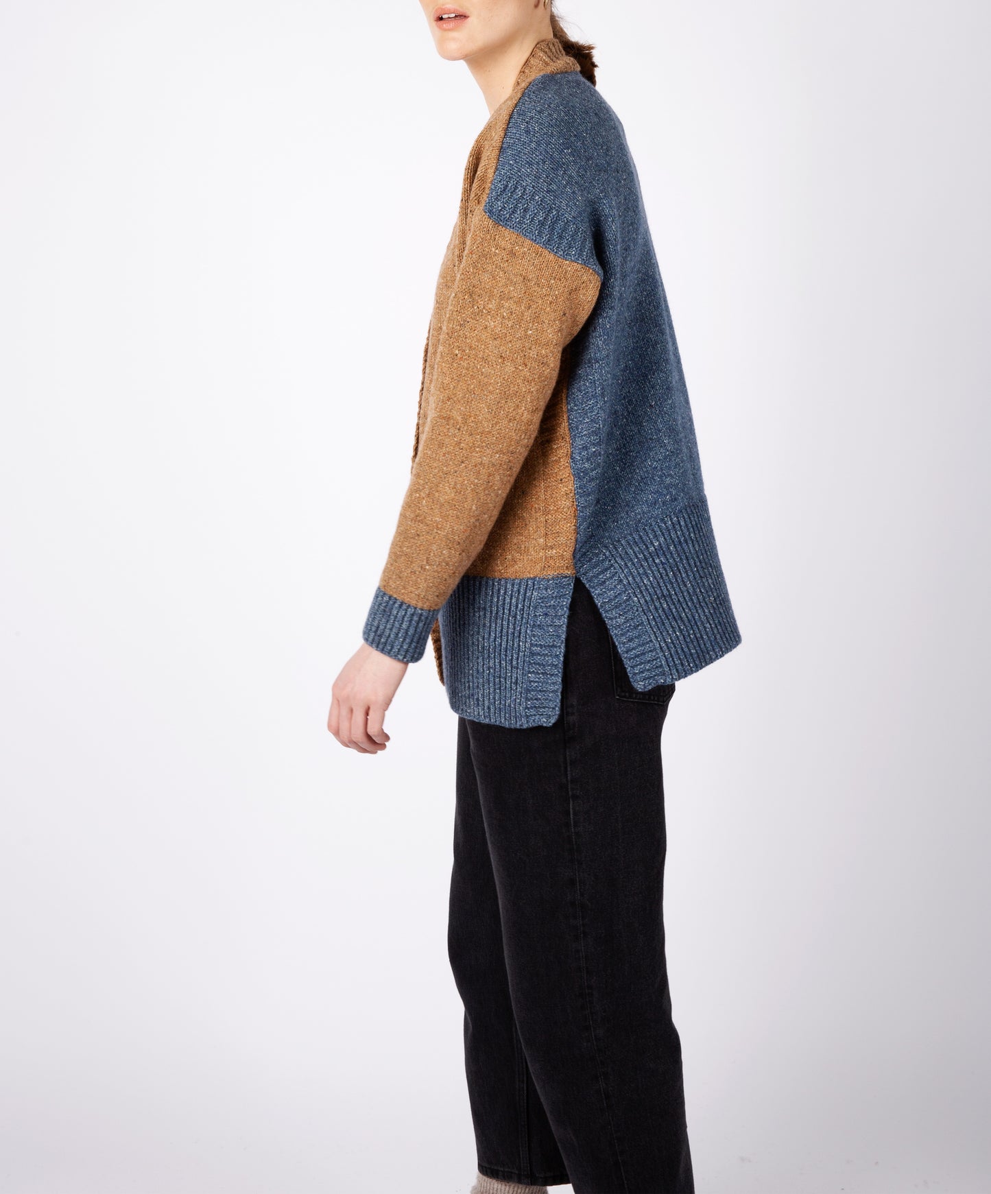 IrelandsEye Knitwear Hawthorn Colour Contrast Cardigan in Seaspray Biscuit Small