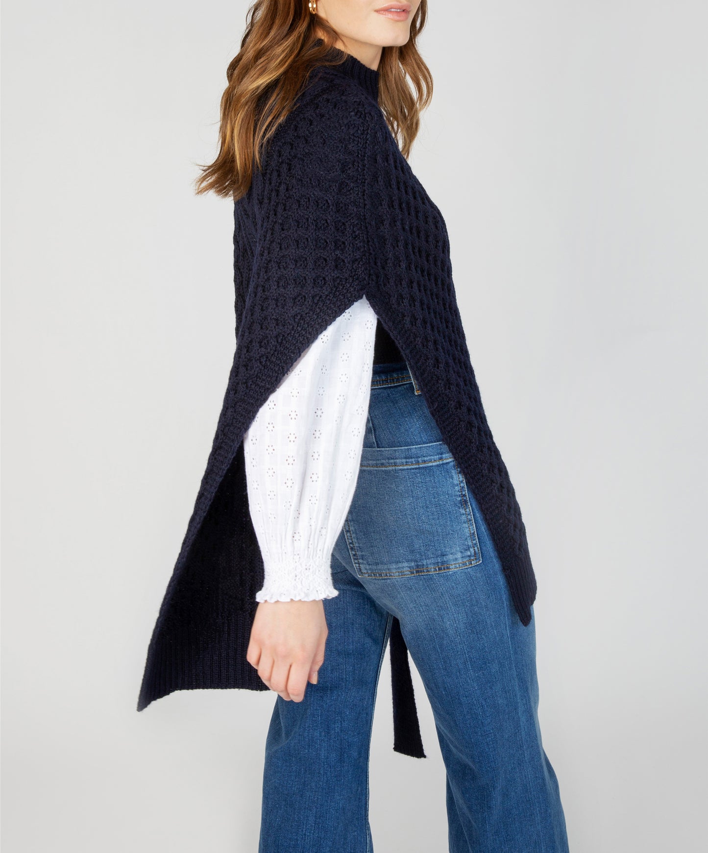 IrelandsEye Knitwear Crocus Horseshoe Cable Cape Navy