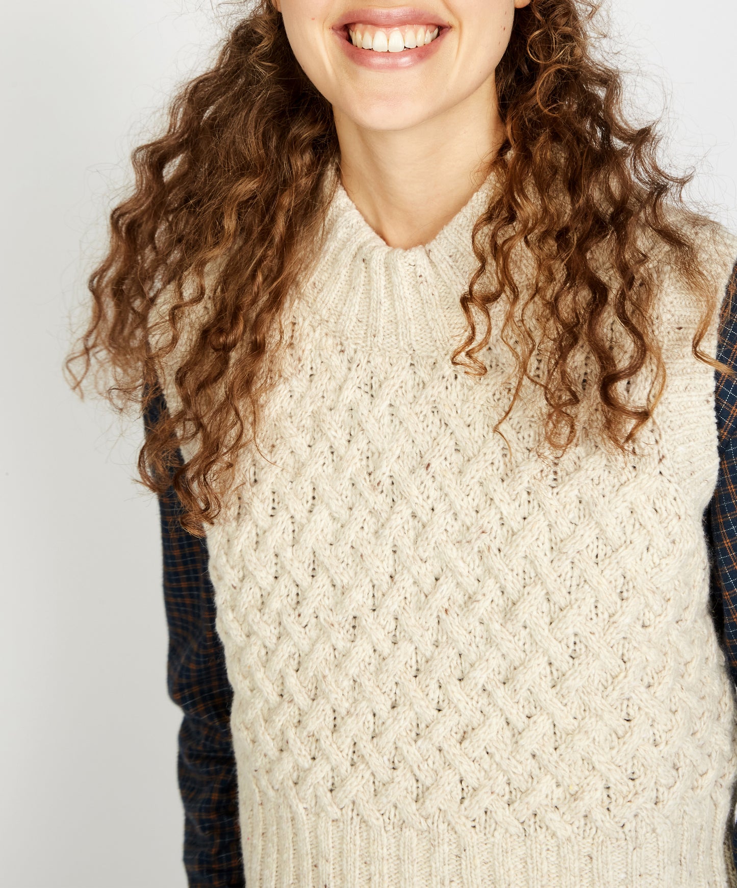 IrelandsEye Knitwear Ballybricken Trellis Cropped Vest Chalkstone