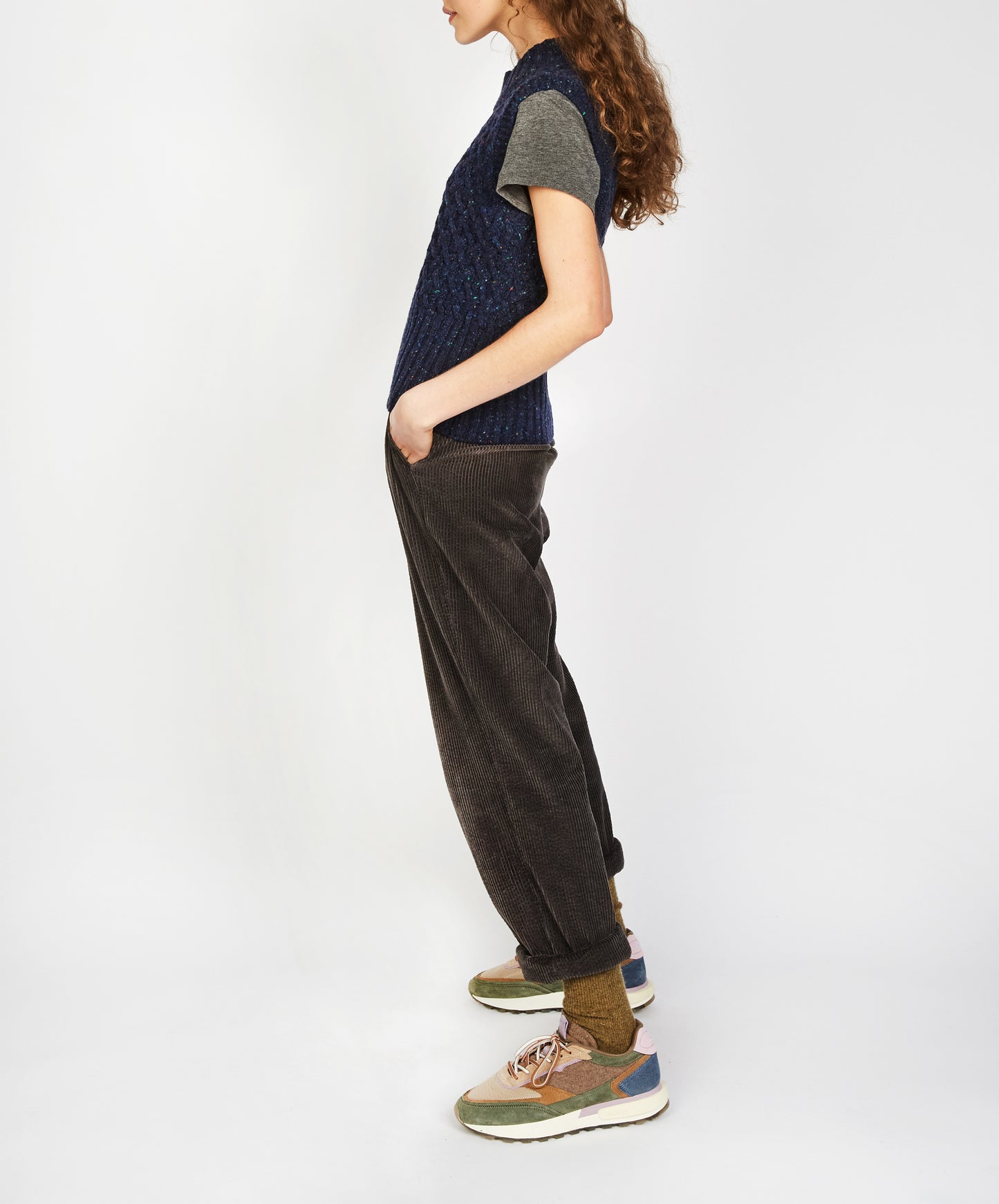 IrelandsEye Knitwear Ballybricken Trellis Cropped Vest Rich Navy