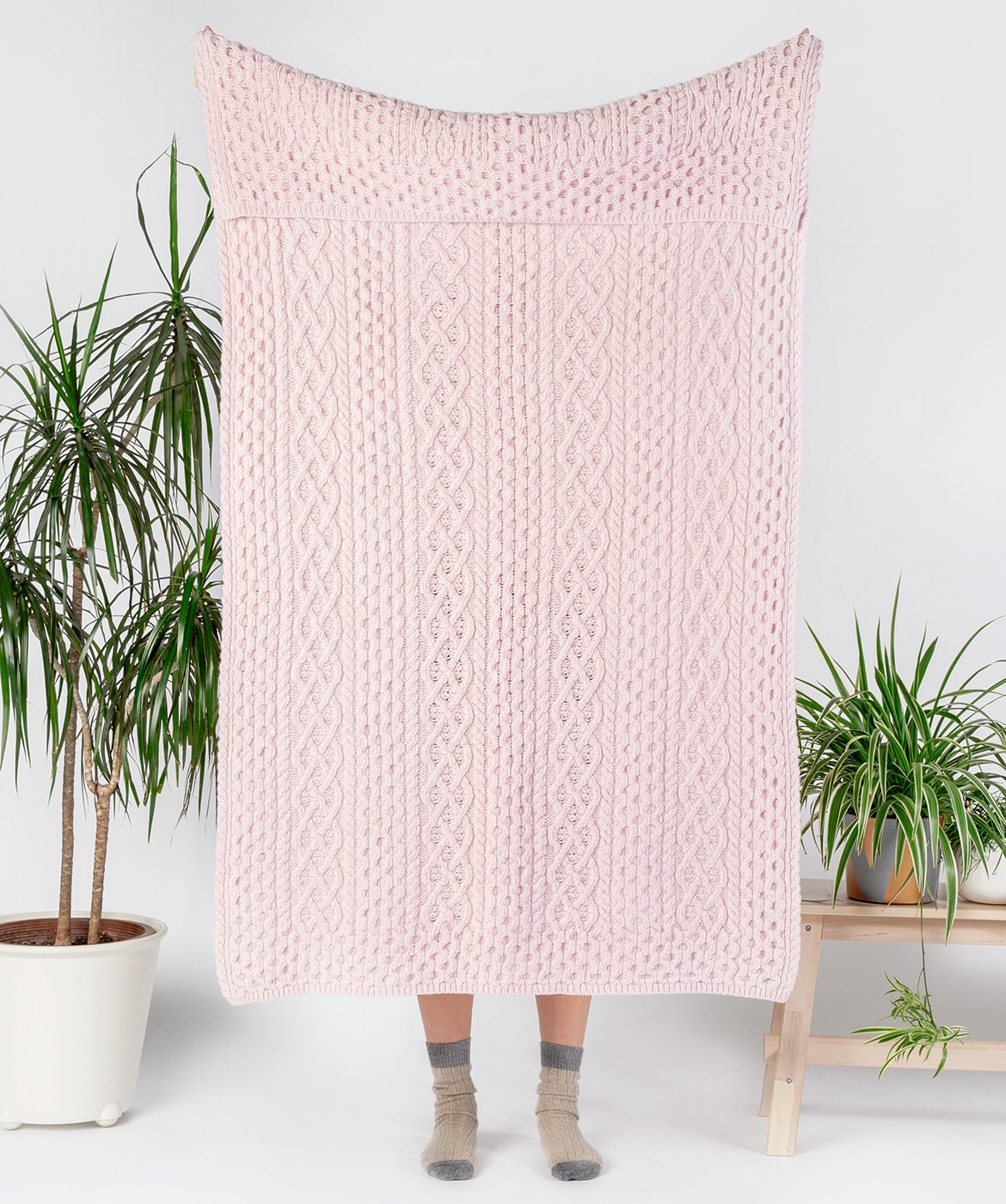 Luxe Aran Throw Pink Mist