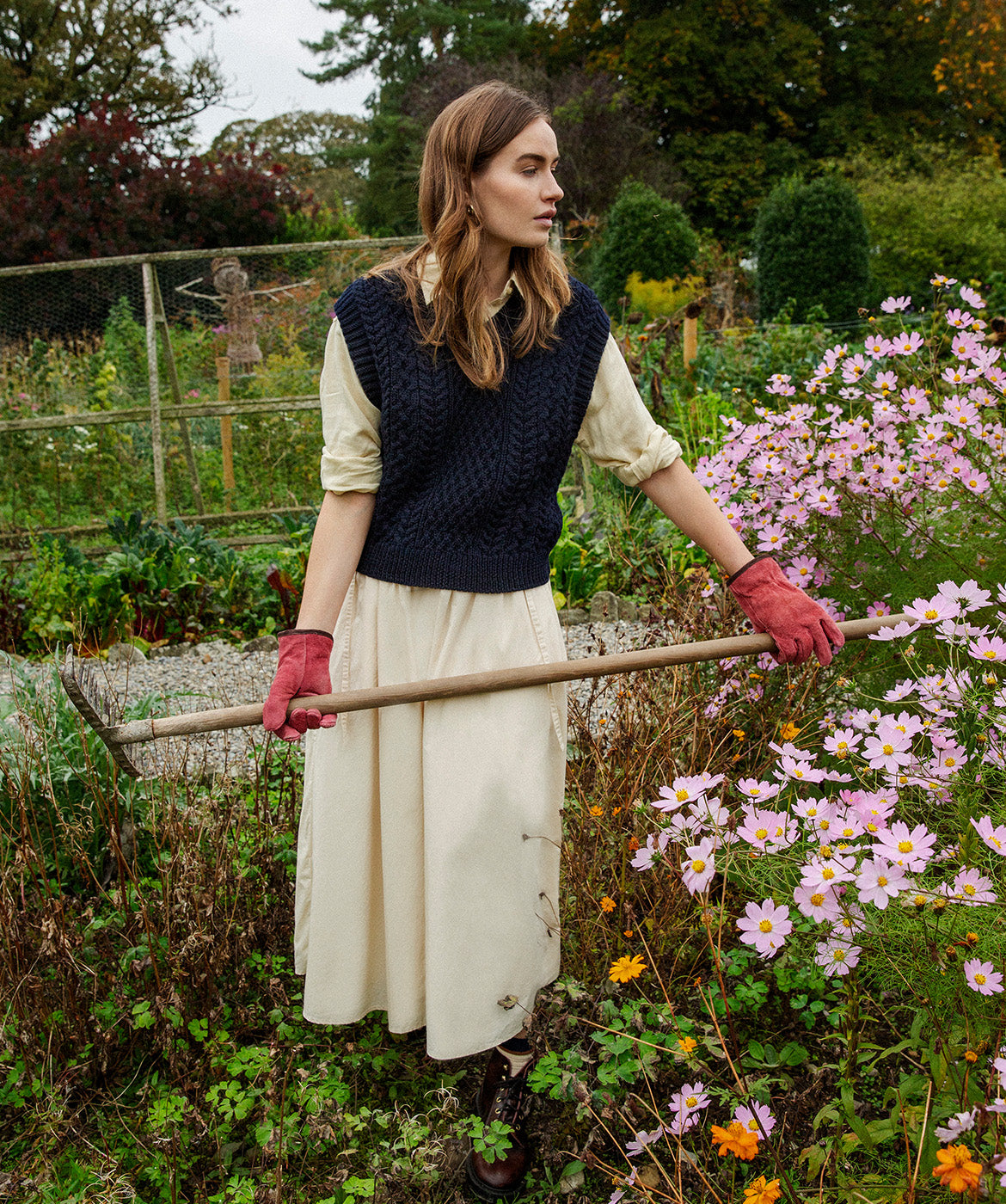 Sweetpea V-Neck Diamond Vest Navy