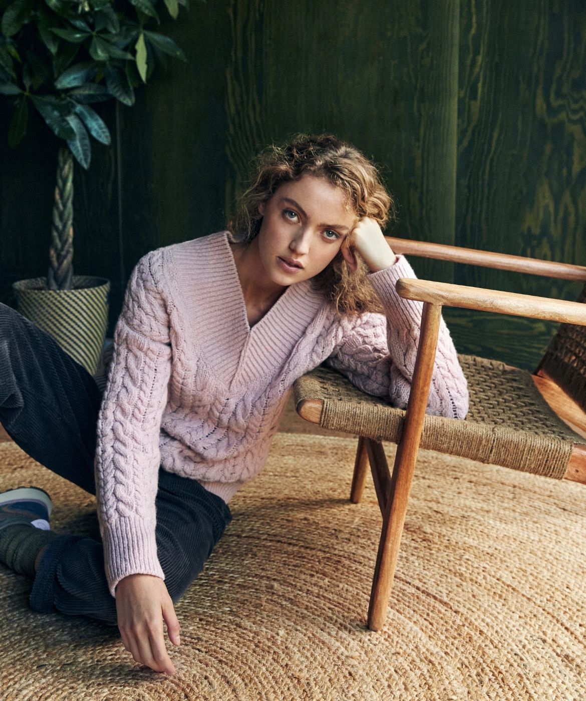 IrelandsEye Knitwear Mill Lane Cable V Neck Sweater in Pink Mist Wool Cashmere