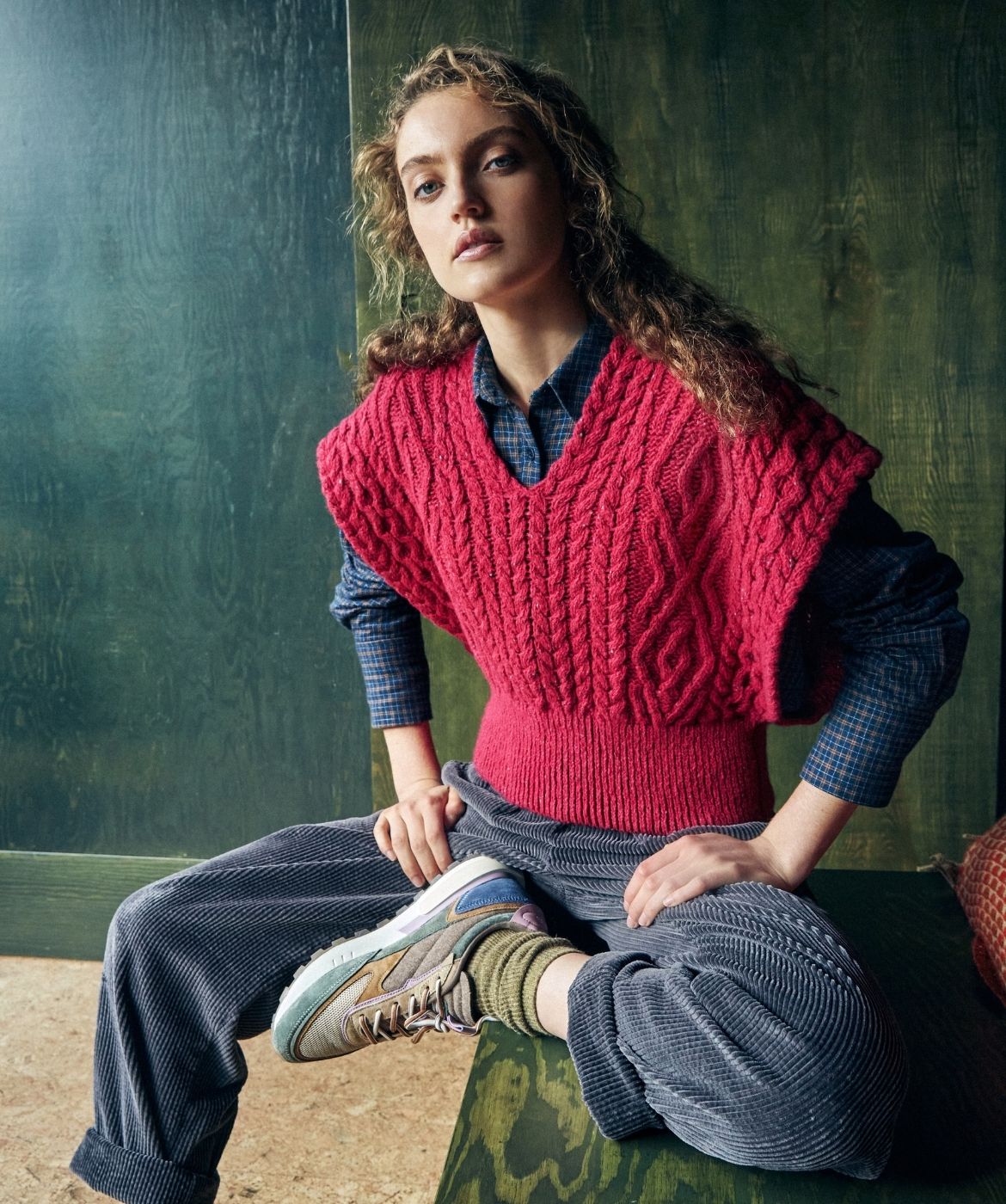 IrelandsEye Knitwear Farmleigh Diamond Vest in Bramble Berry Wool Cashmere