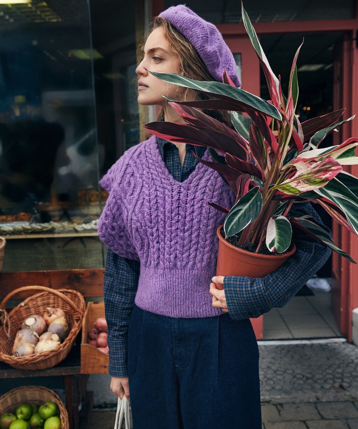 IrelandsEye Knitwear Farmleigh Diamond Vest in Orchid Wool Cashmere