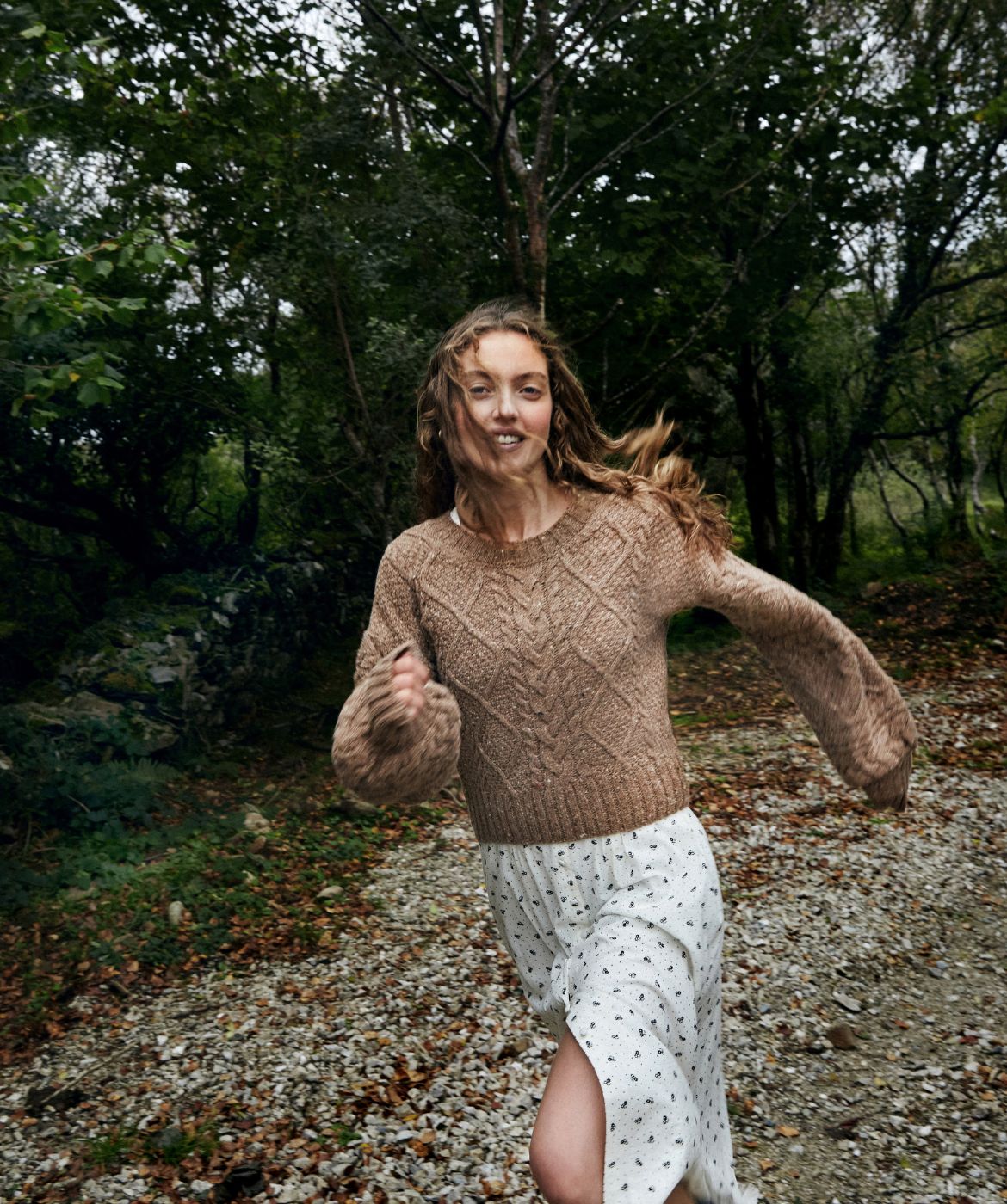 IrelandsEye Knitwear Rosehip Cable Knit Cropped Sweater Biscuit