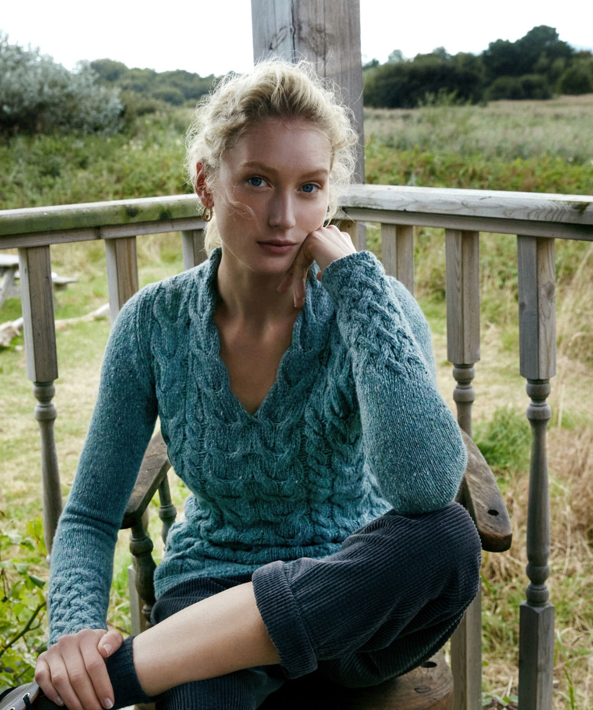 IrelandsEye Knitwear Horseshoe Cable V Neck Ocean Mist