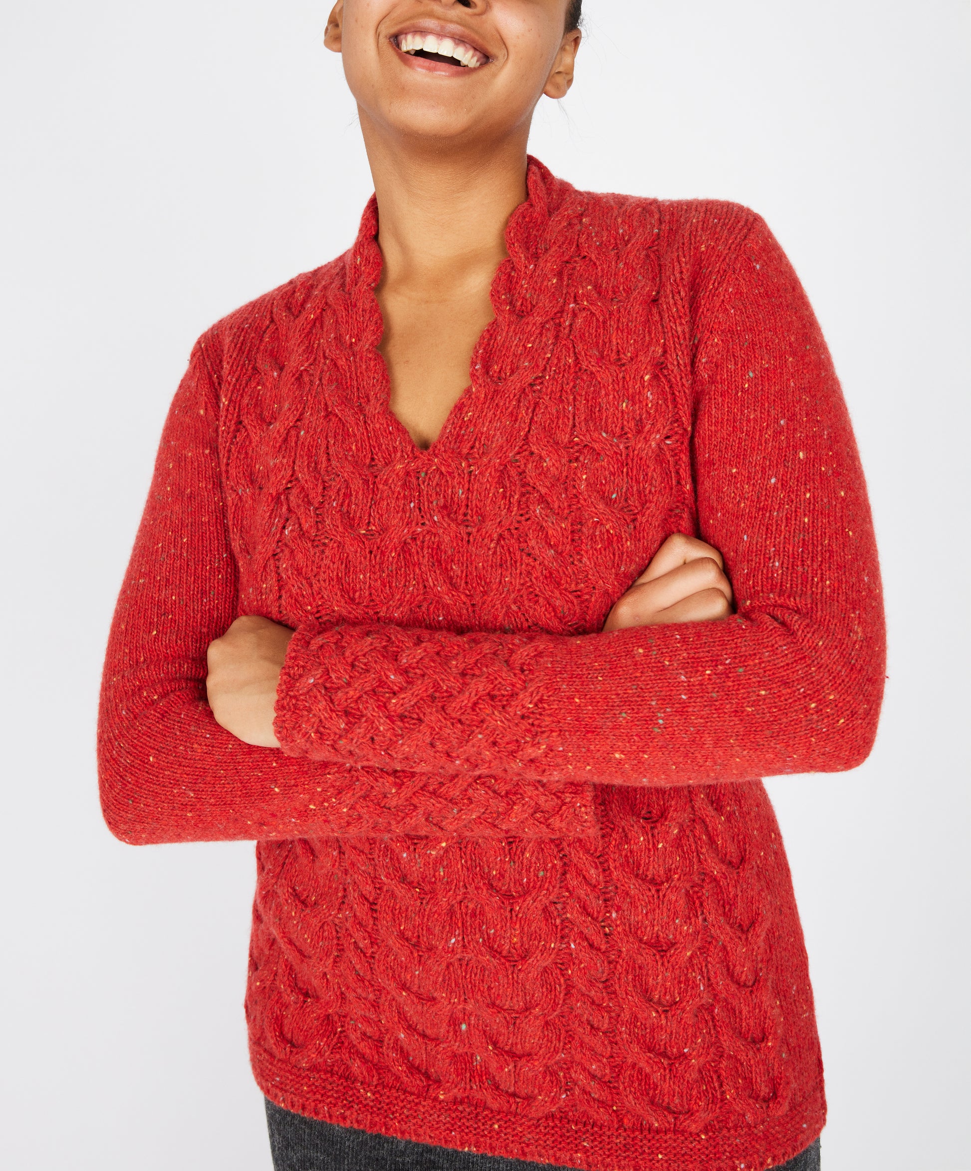 IrelandsEye Knitwear Horseshoe Cable V Neck Chilli