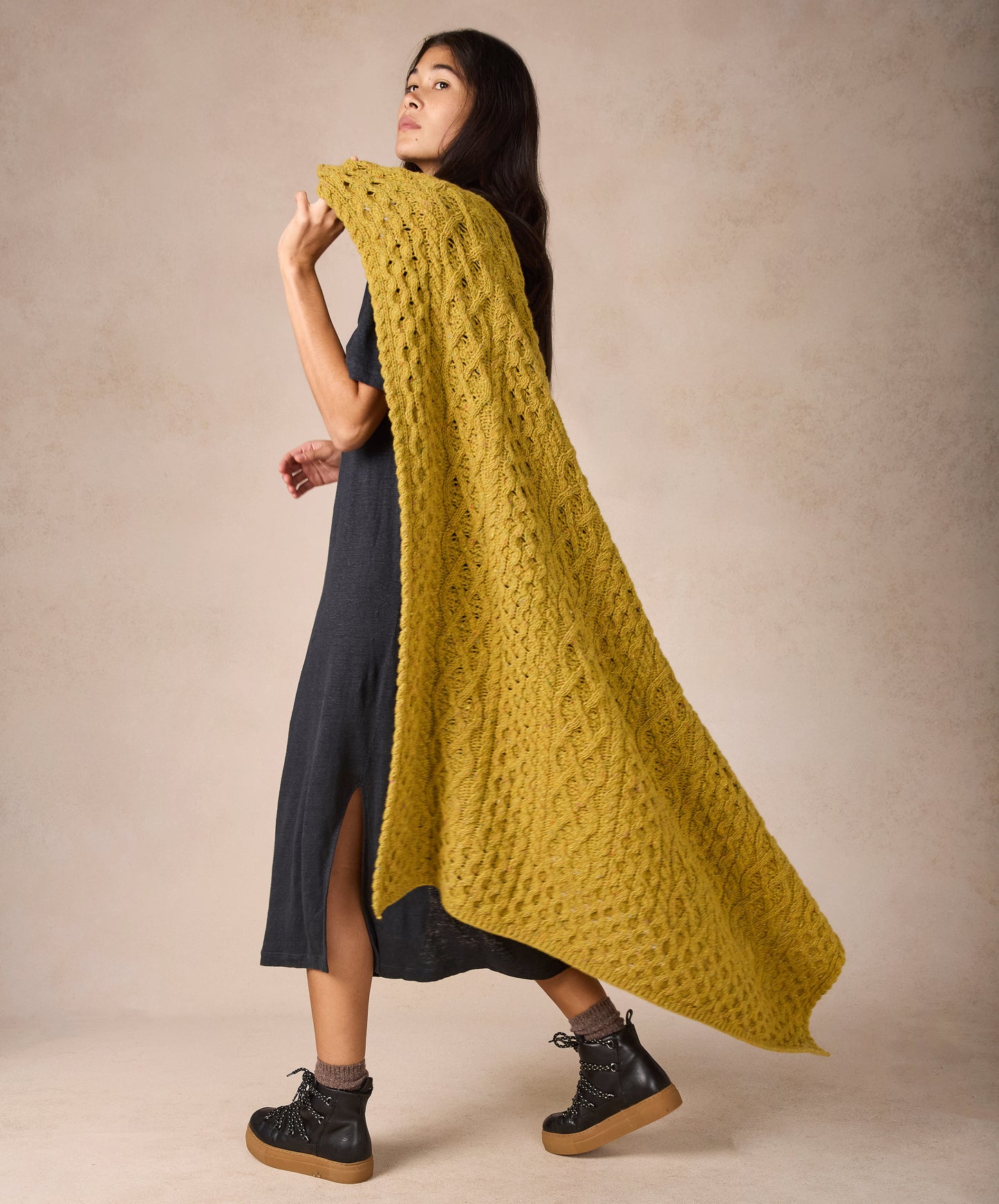 IrelandsEye Knitwear Luxe Aran Throw Lichen