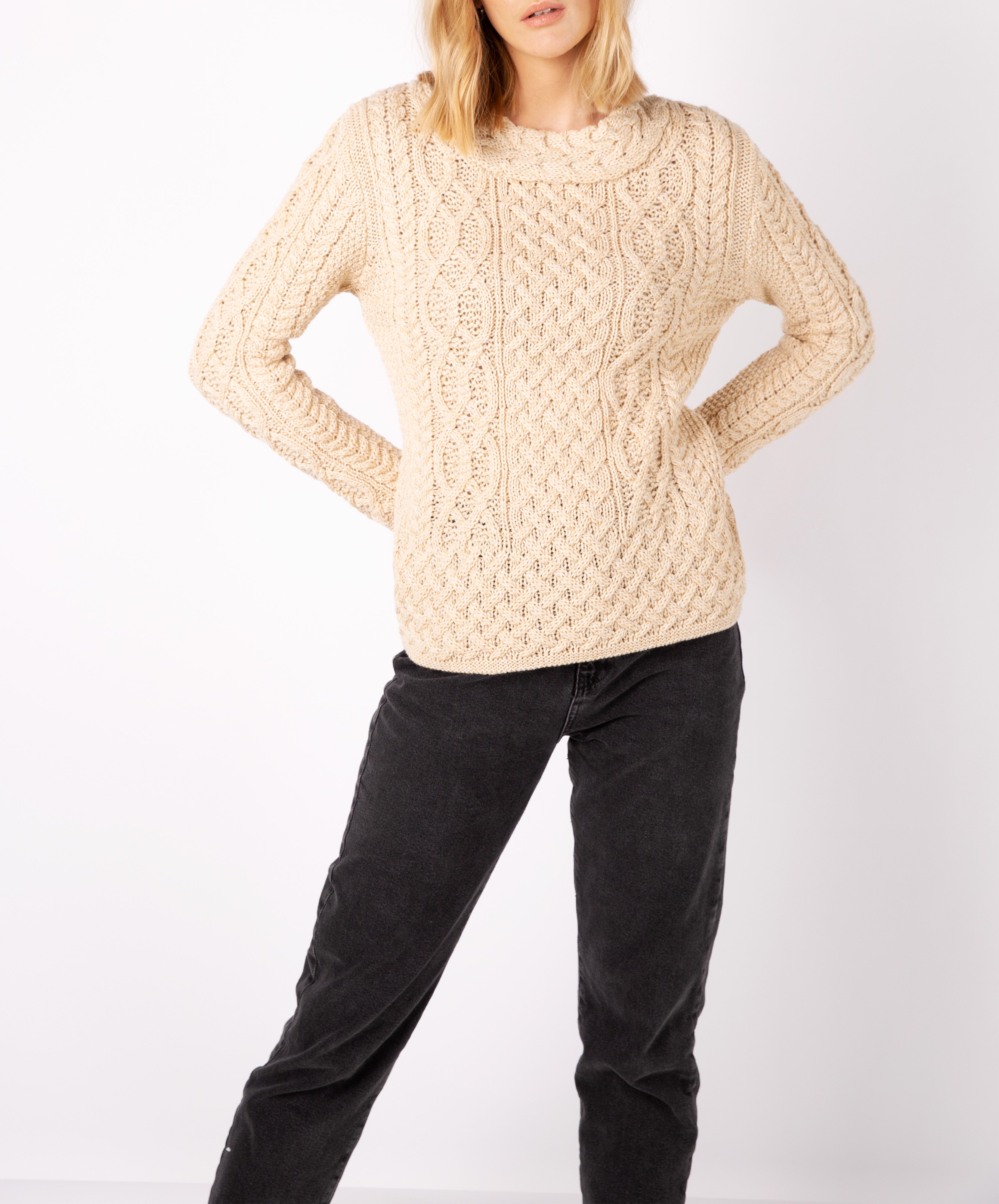 Womens Spindle Aran Round Cable Neck Sweater in Oatmeal Marl ...