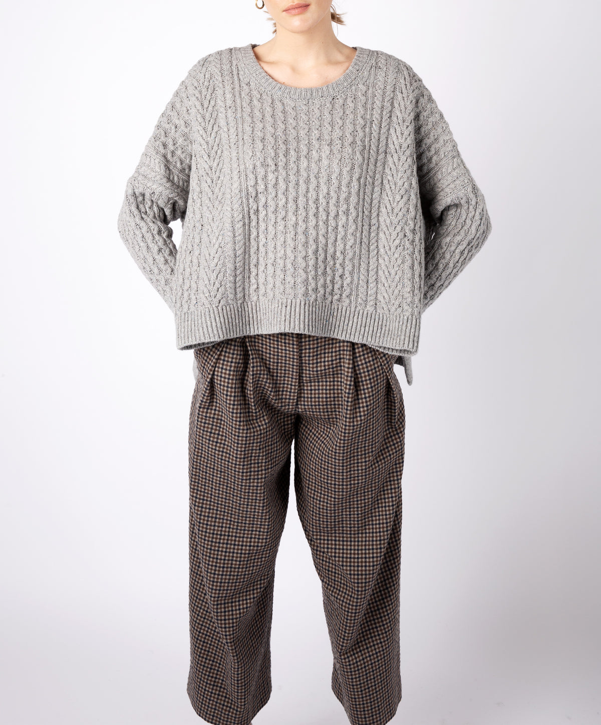IrelandsEye Knitwear Women's Knitted 'Sorrell' Cropped Aran Sweater Pearl Grey