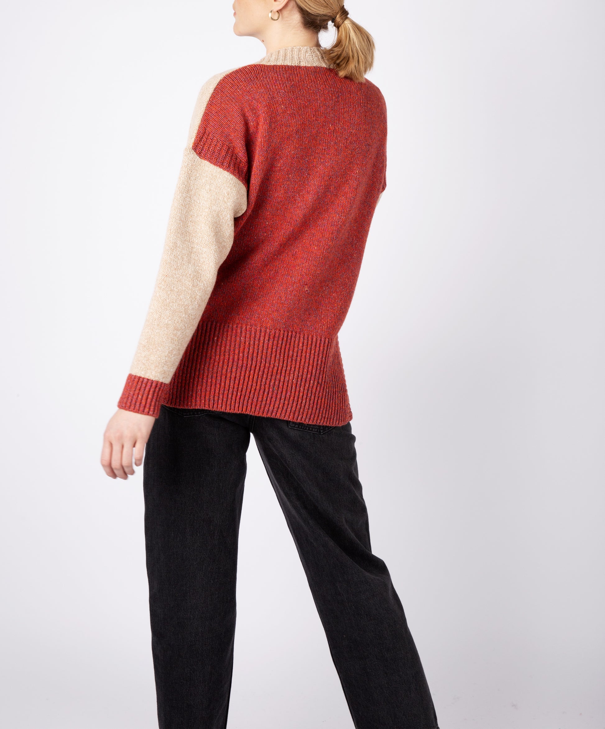IrelandsEye Knitwear Women's Knitted 'Hawthorn' Colour Contrast Cardigan Sunset Seashell