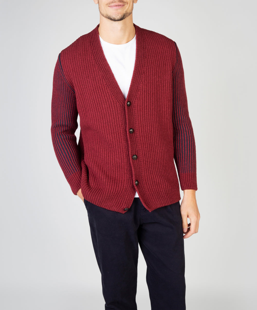 Nadelstreifen-Cardigan für Herren in Morgenrot – IrelandsEye Knitwear
