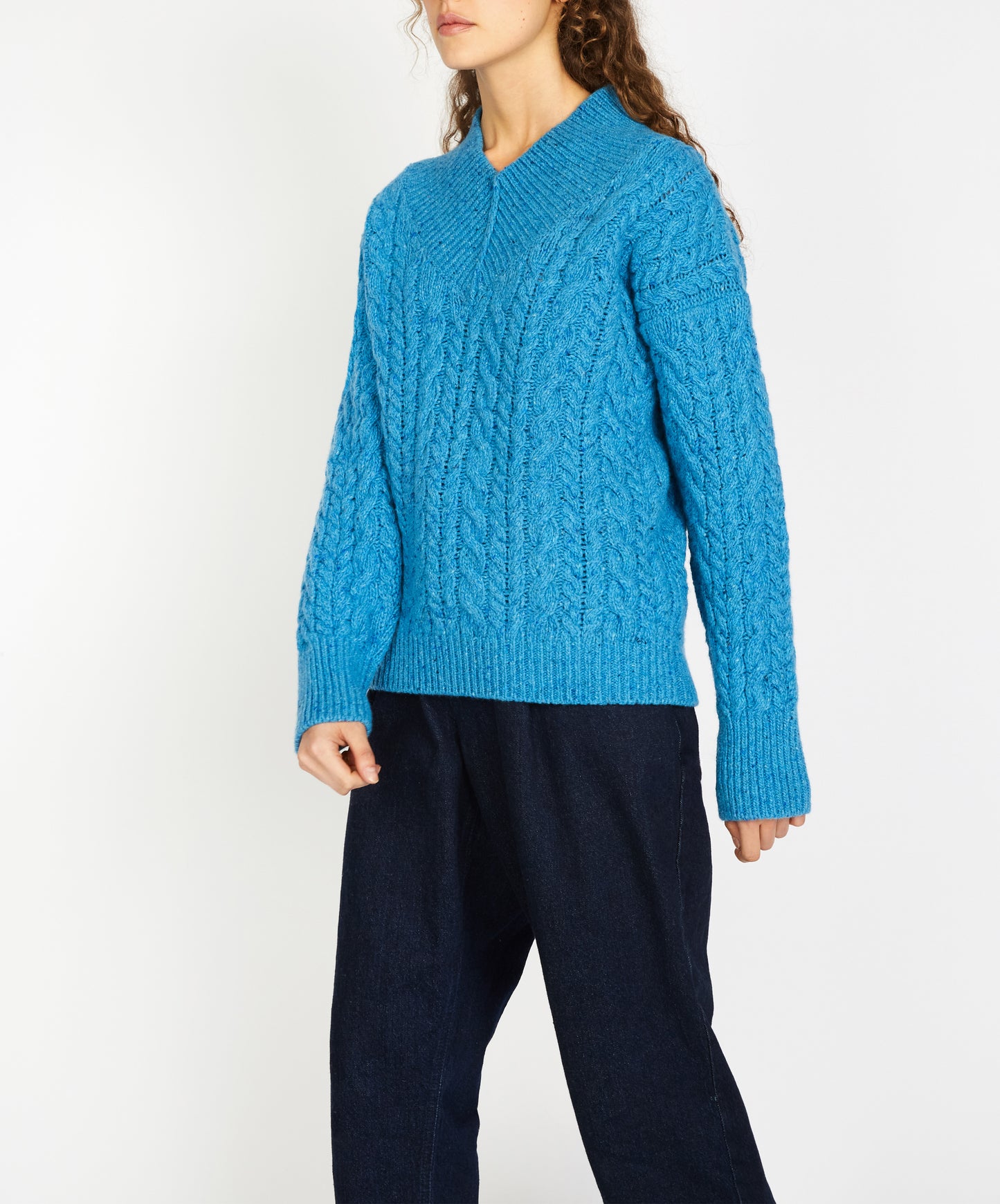 IrelandsEye Knitwear Mill Lane Cable V-neck Sweater Forget-Me-Not Blue