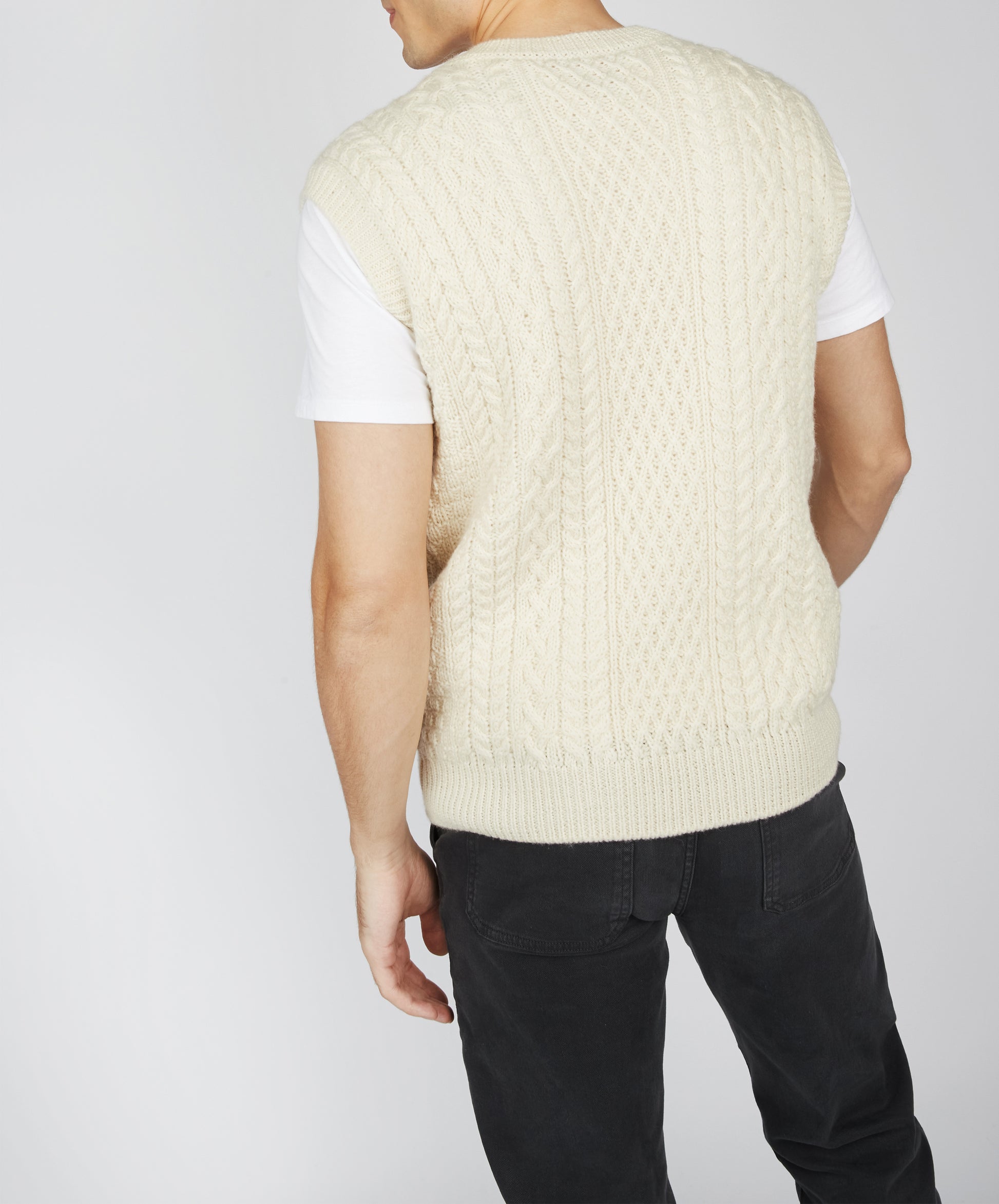 IrelandsEye Knitwear Mens Birch Aran V-Neck Sweater in Natural
