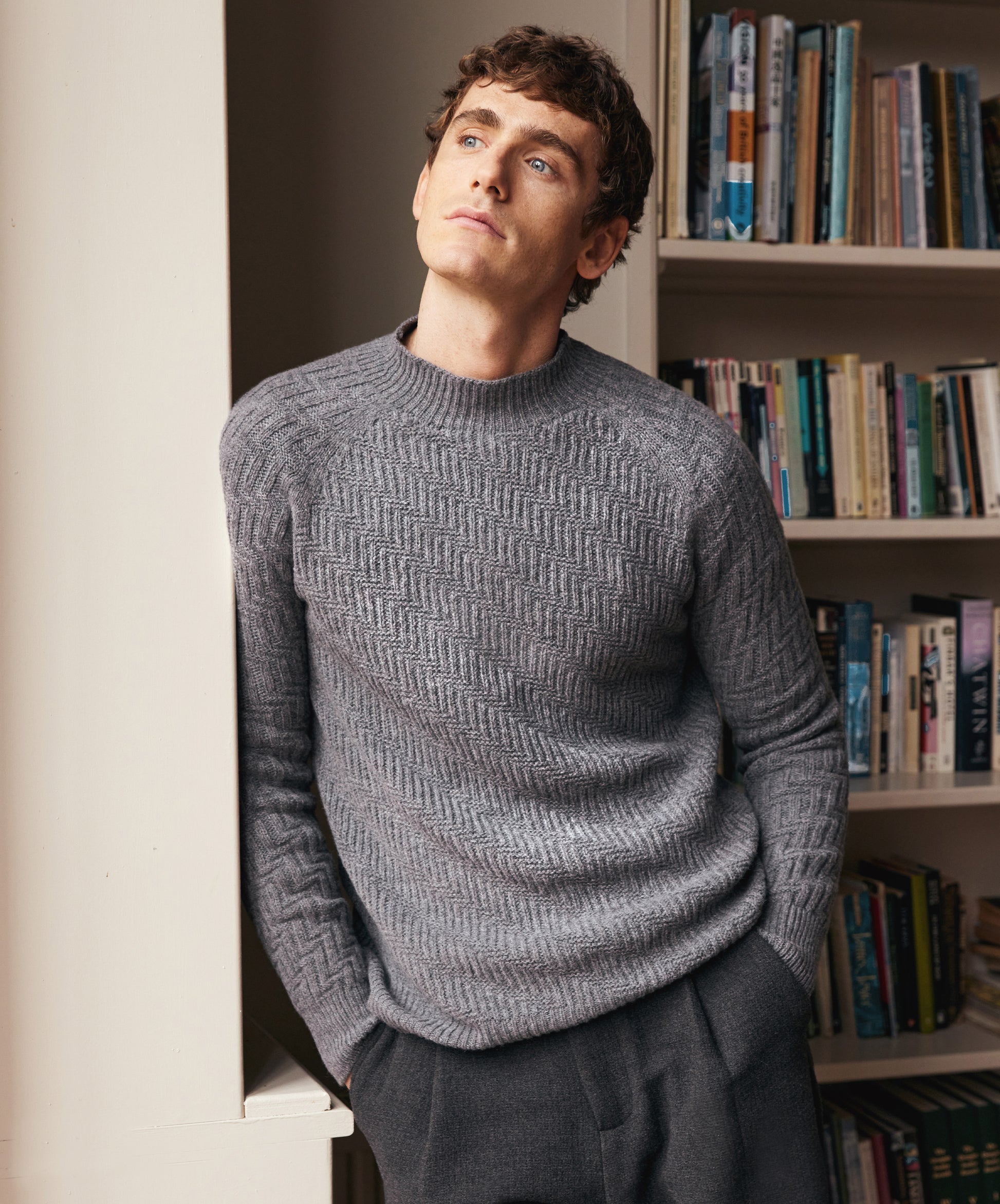 IrelandsEye Knitwear Villiers Textured Raglan Sweater Smoke