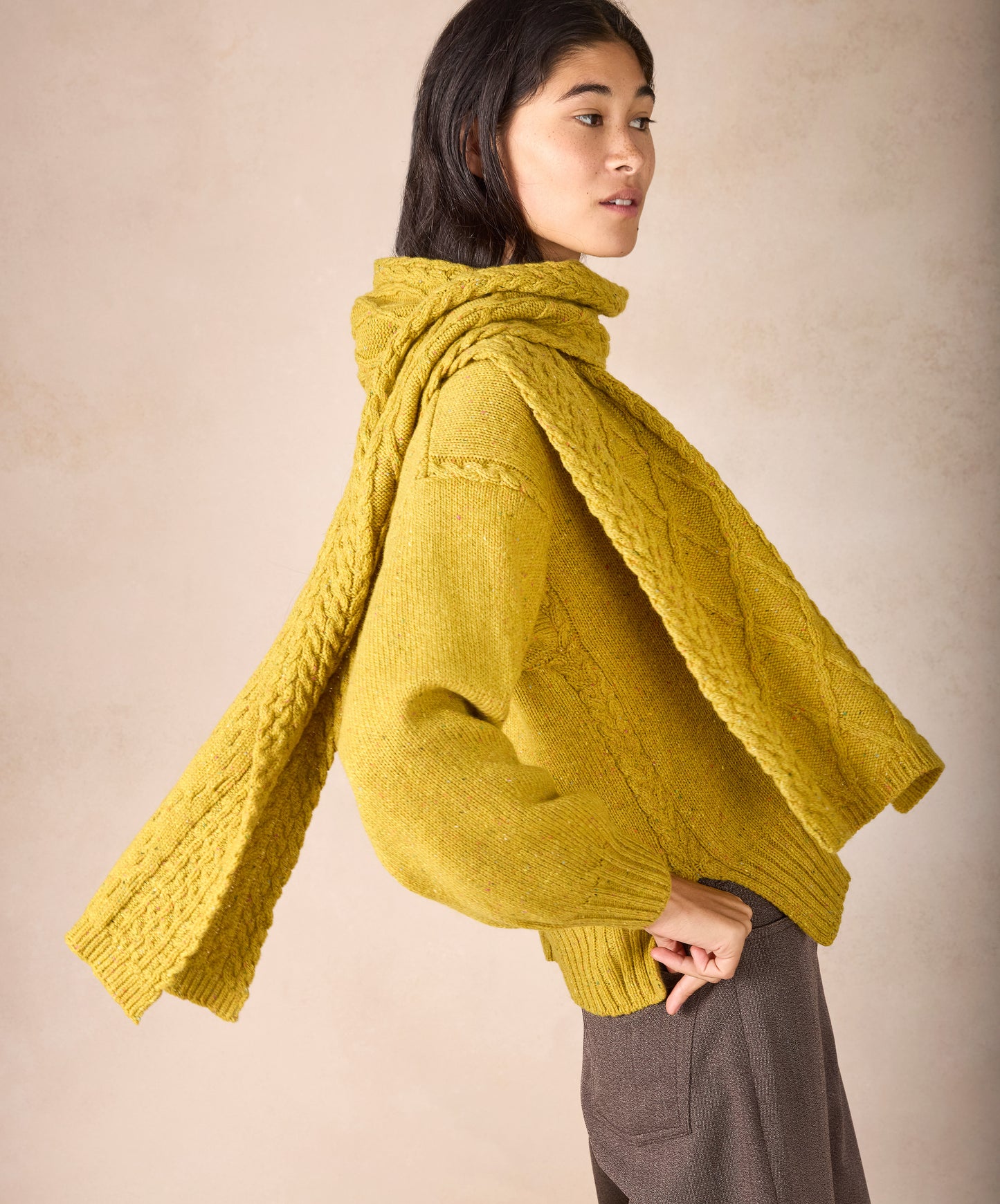 IrelandsEye Knitwear The 'Sonny' Horseshoe Scarf Lichen