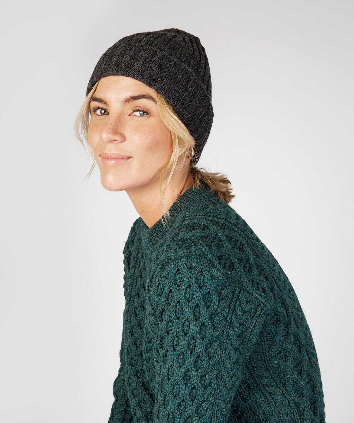 Ribbed Merino Hat Graphite